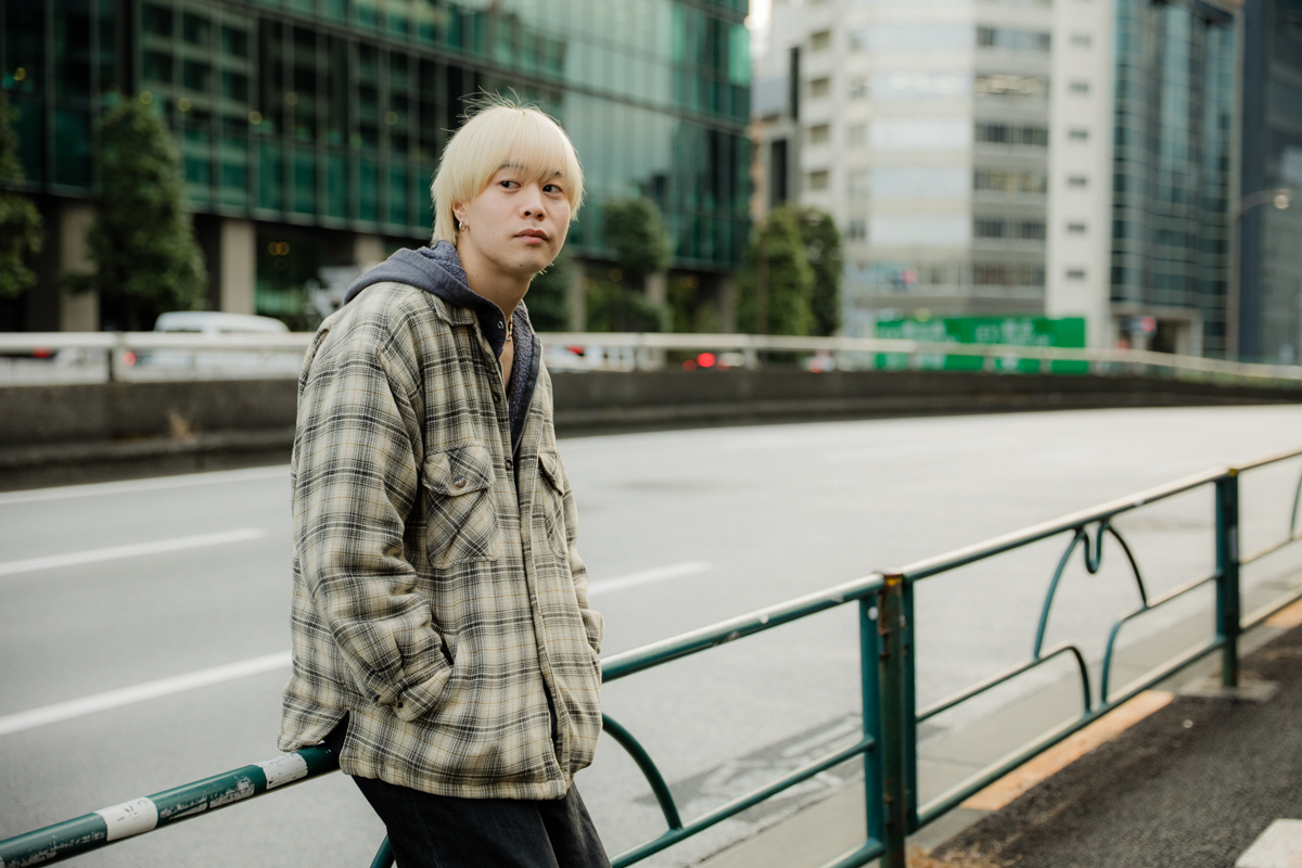 Blue Mash 荒川ソラ(Ba)撮り下ろし写真