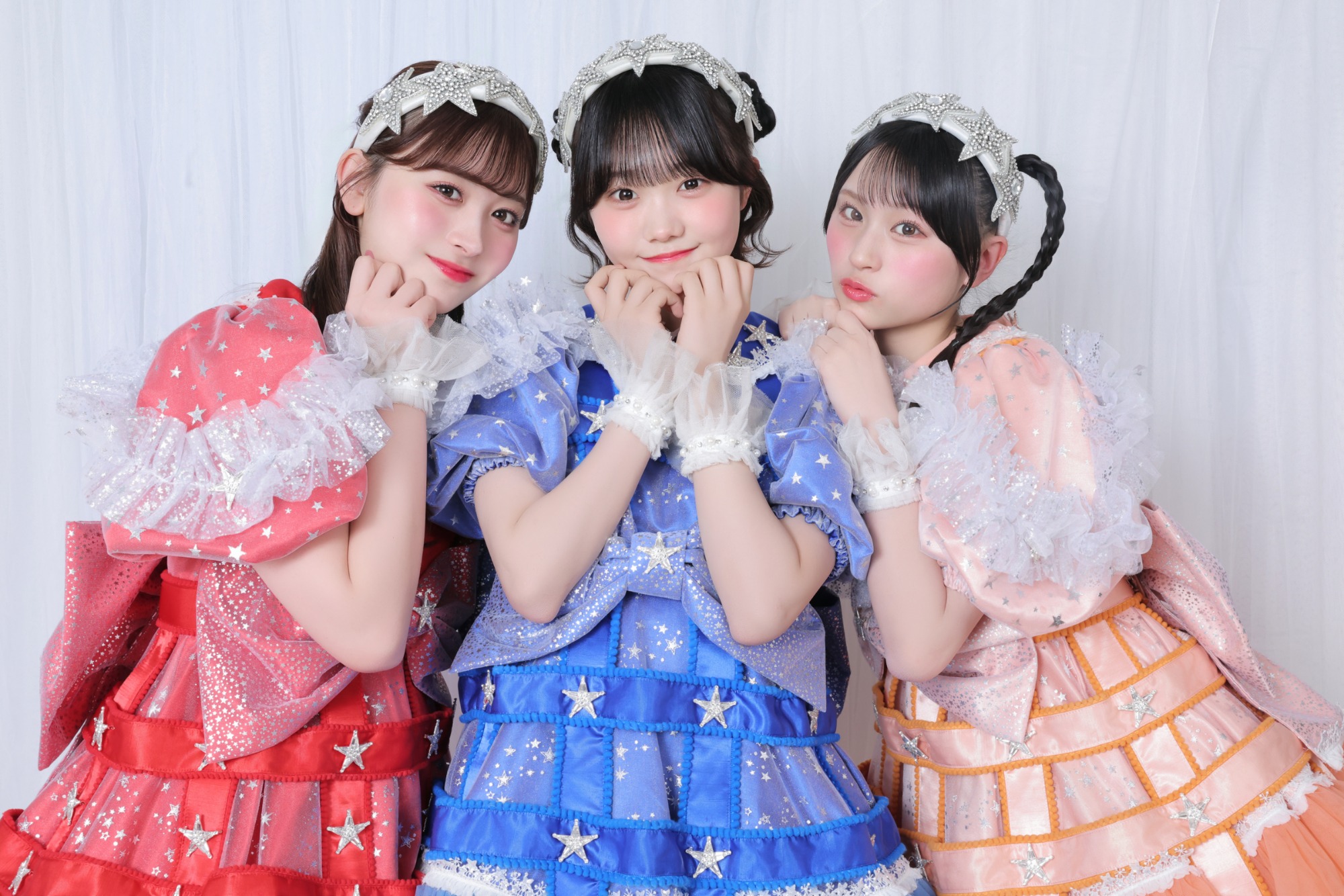 MORE STAR 山本るしあ・遠藤まりん・新井心菜