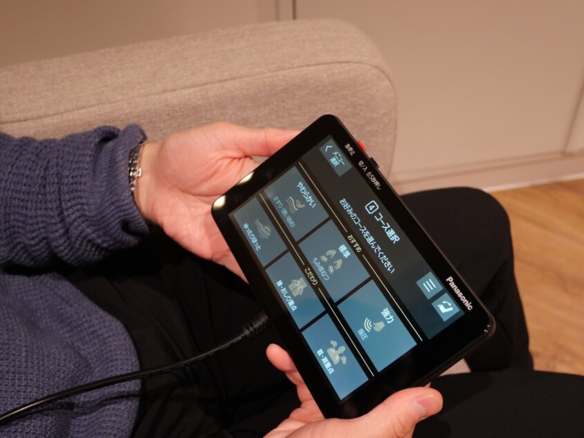 付属のタッチパネル