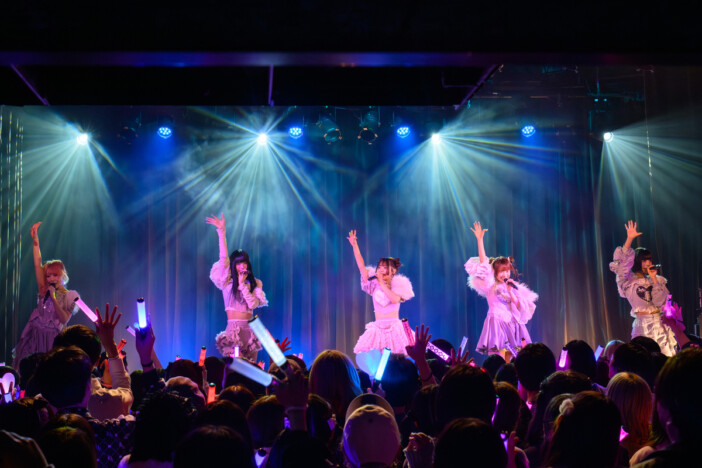 ZOCX、現代社会と呼応しながら更新する“アイドル”の姿　ワンマン『いいライブ見たいか？来い』を観て