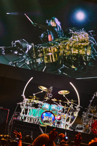 LUNA SEA、季節外れの聖夜から始まる物語