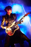 SUGIZO（Gt/Violin）