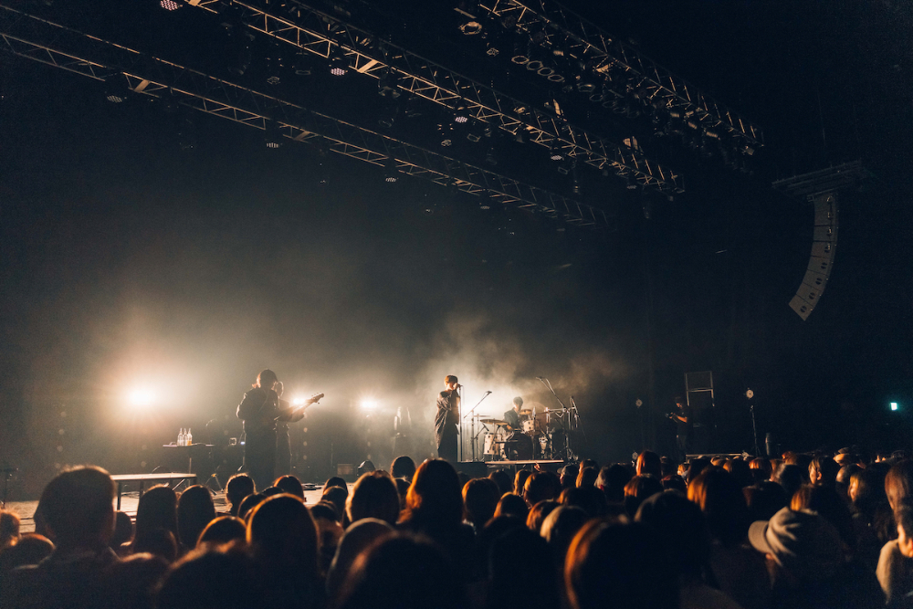 LET ME KNOW ライブ写真