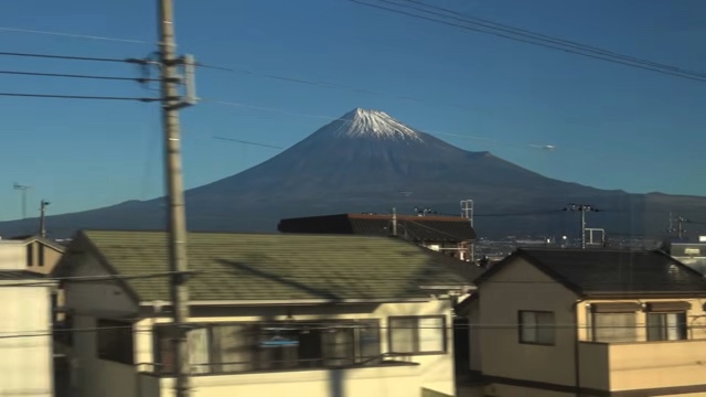 「青春18きっぷ」で3日間旅をしたスーツ