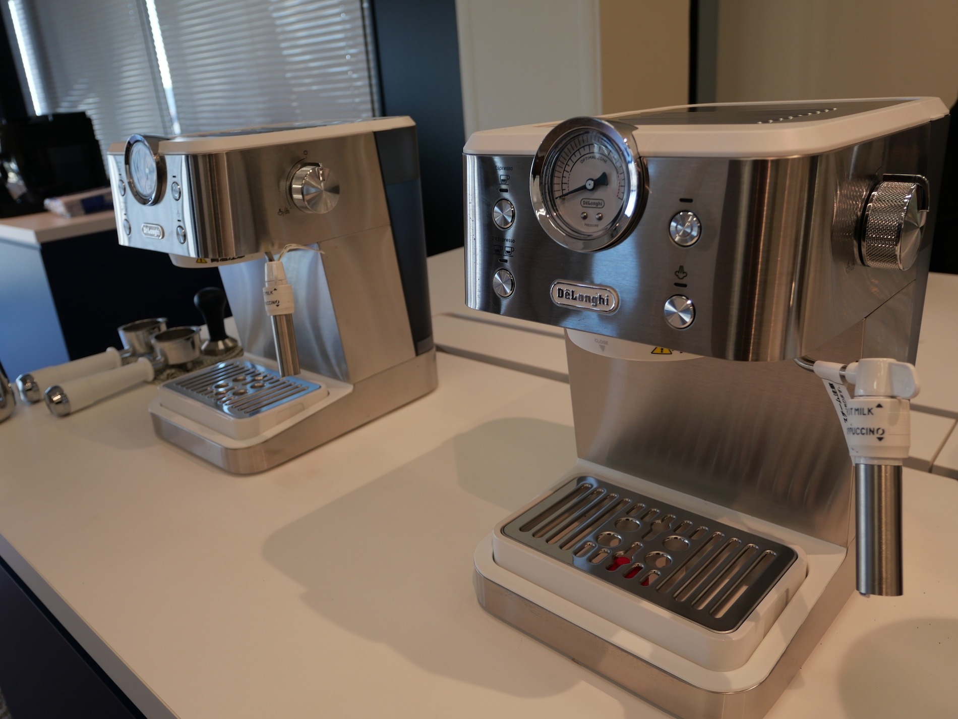 デロンギ クラシック エスプレッソ・カプチーノ メーカー