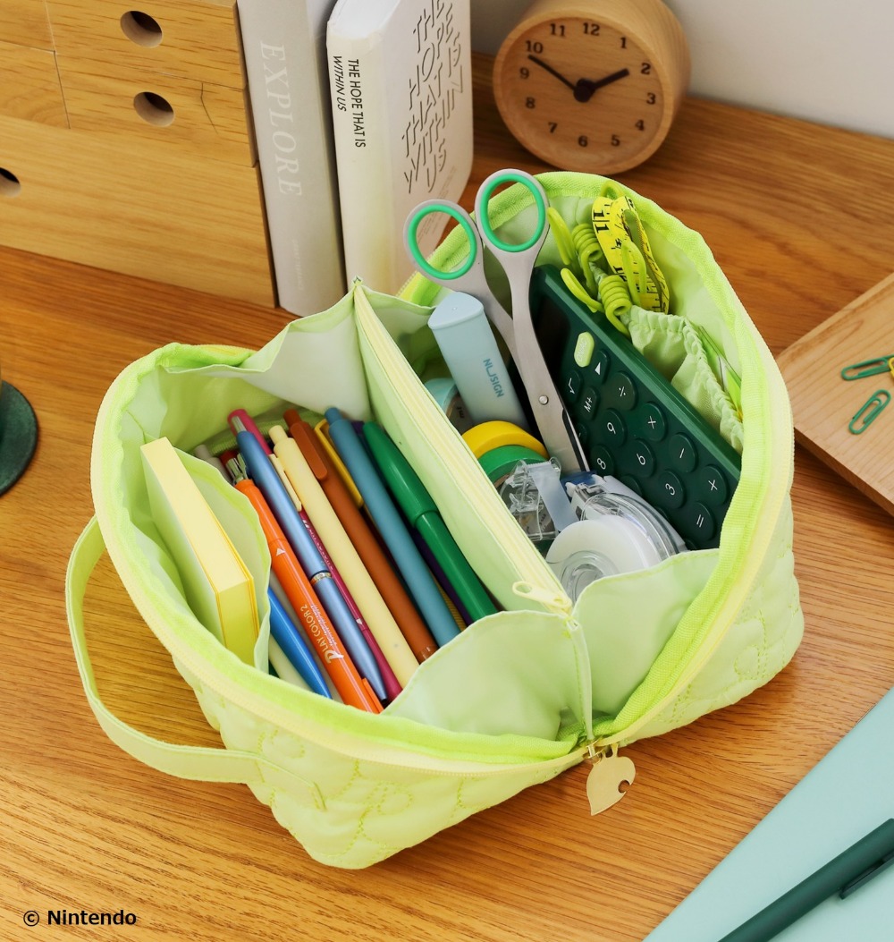 葉っぱ柄キルティング大容量ポーチ