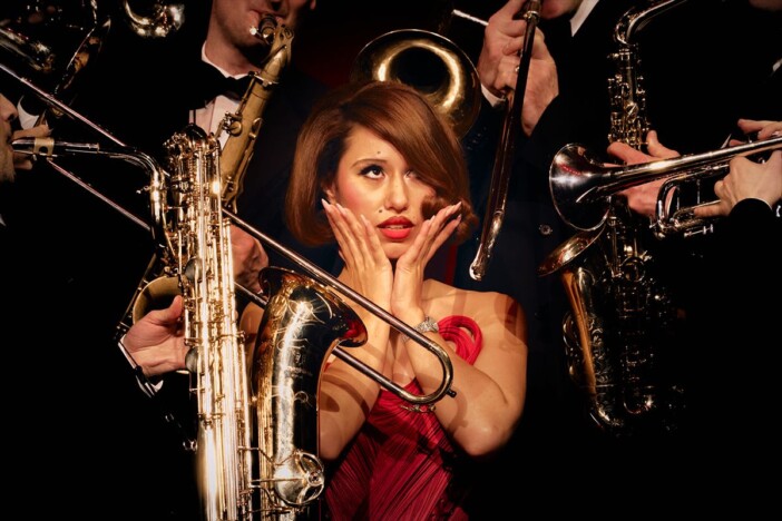 RAYE、ハンス・ジマーら参加の最新アルバム『THIS MUSIC MAY CONTAIN HOPE.』リリース