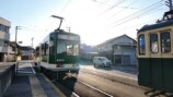 高知から徳島までの電車旅をするスーツ