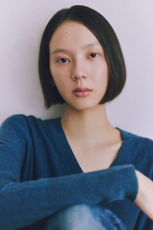 中島セナ、『赤土に眠る』にヒロイン役で出演決定 藤原季節が石器探しに奮闘する特報も