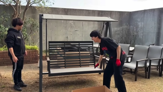 ヴィラ風にリフォームしたはじめしゃちょーの自宅の庭