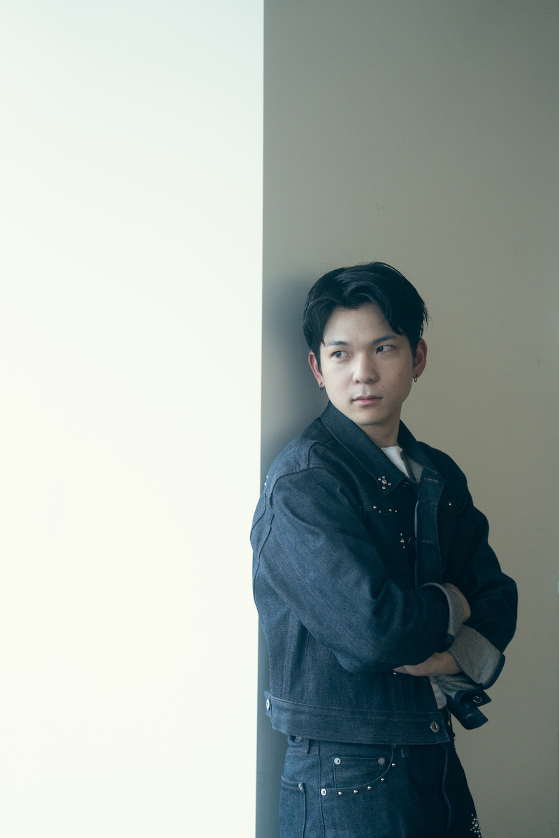 WATARU（Vo/Dr）（撮影＝秋倉康介）