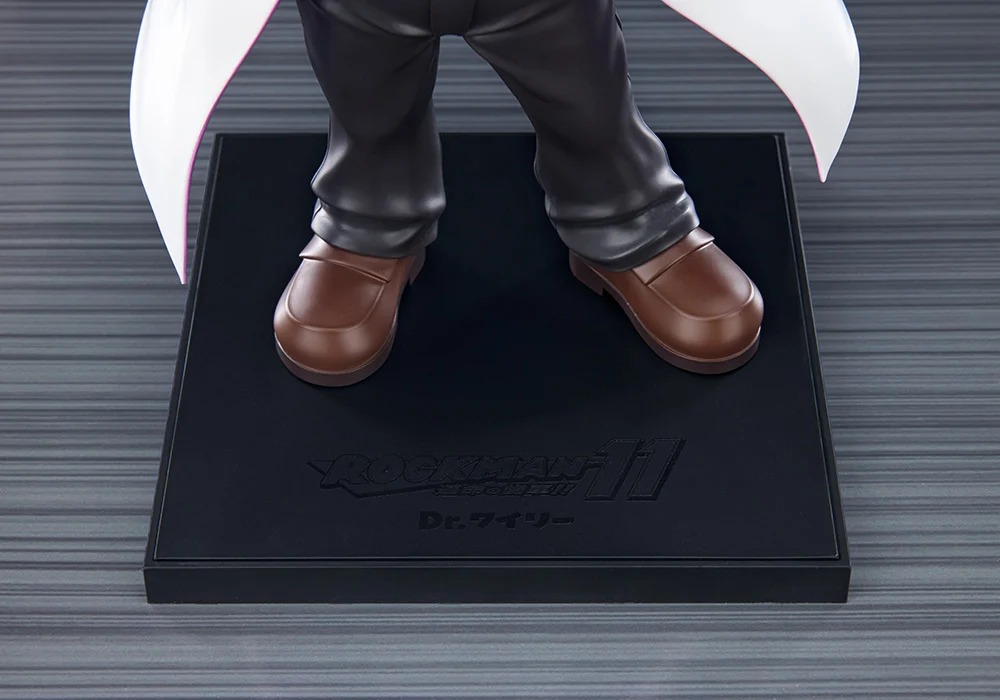 Dr.ワイリー　フィギュア　台座