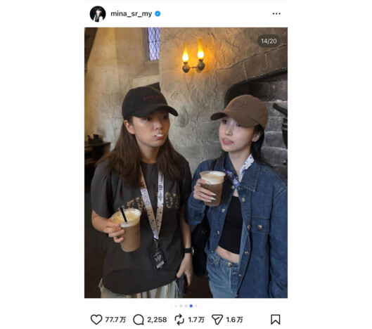 TWICE MINA & JEONGYEON、ユニバーサル・スタジオ・フロリダを仲良く満喫 「はしゃいでてかわいい」「眼福すぎる」