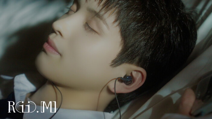 VIBY、1st CDシングルコンセプトフィルム公開 メンバーそれぞれの“光と影”の情景を表現