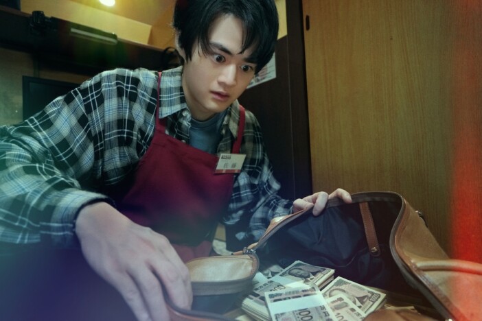 鈴鹿央士主演映画『藁にもすがる獣たち』9月25日公開へ　監督は城定秀夫、脚本は小林靖子