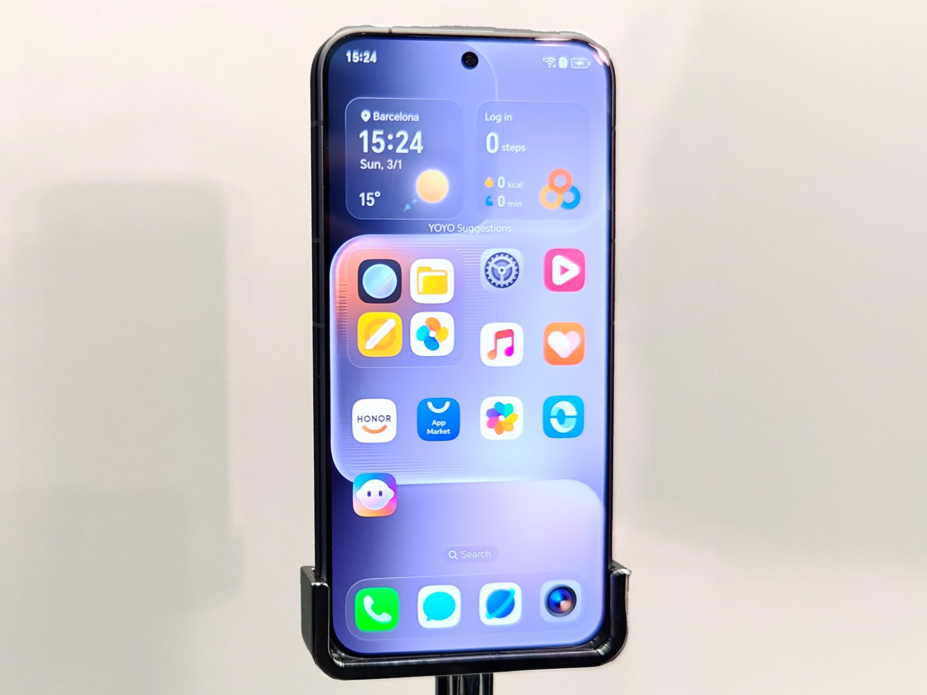 見た目は普通のスマホな『Robot Phone』