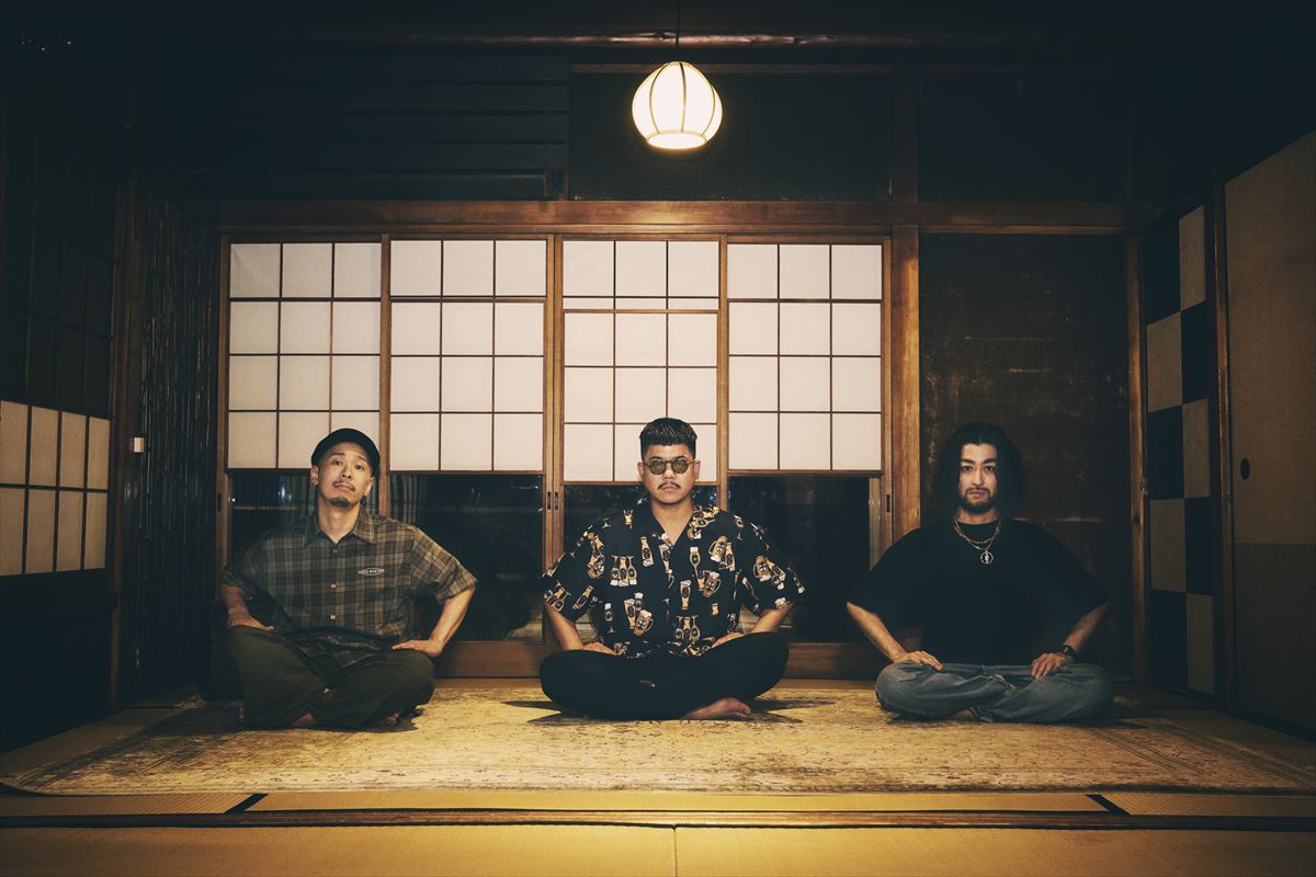 YONA YONA WEEKENDERS