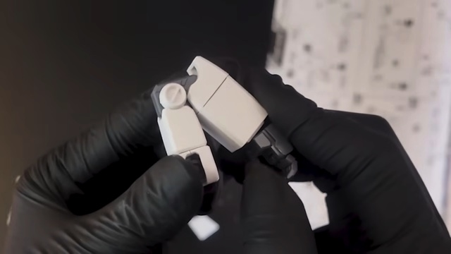 しおんが作った『MG 1/100 パーフェクトガンダム』