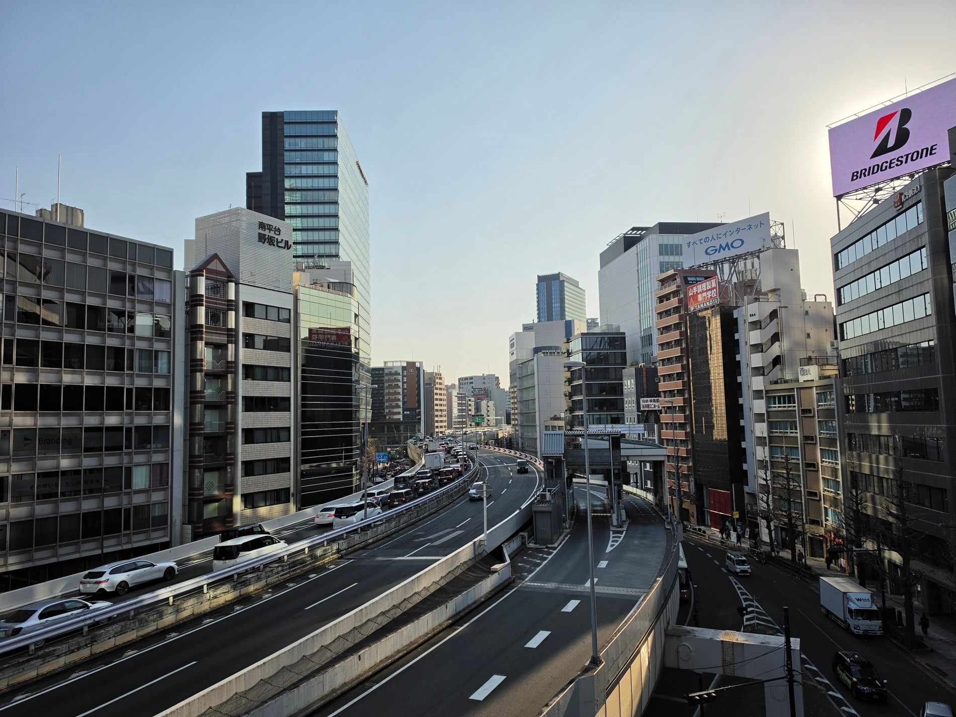 首都高　昼