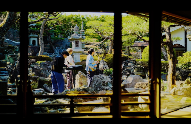 「春風」MVより