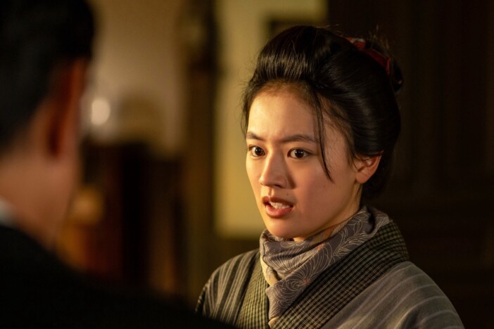 『風、薫る』第6話、直美（上坂樹里）が仕事場のマッチ工場で盗難事件に巻き込まれる