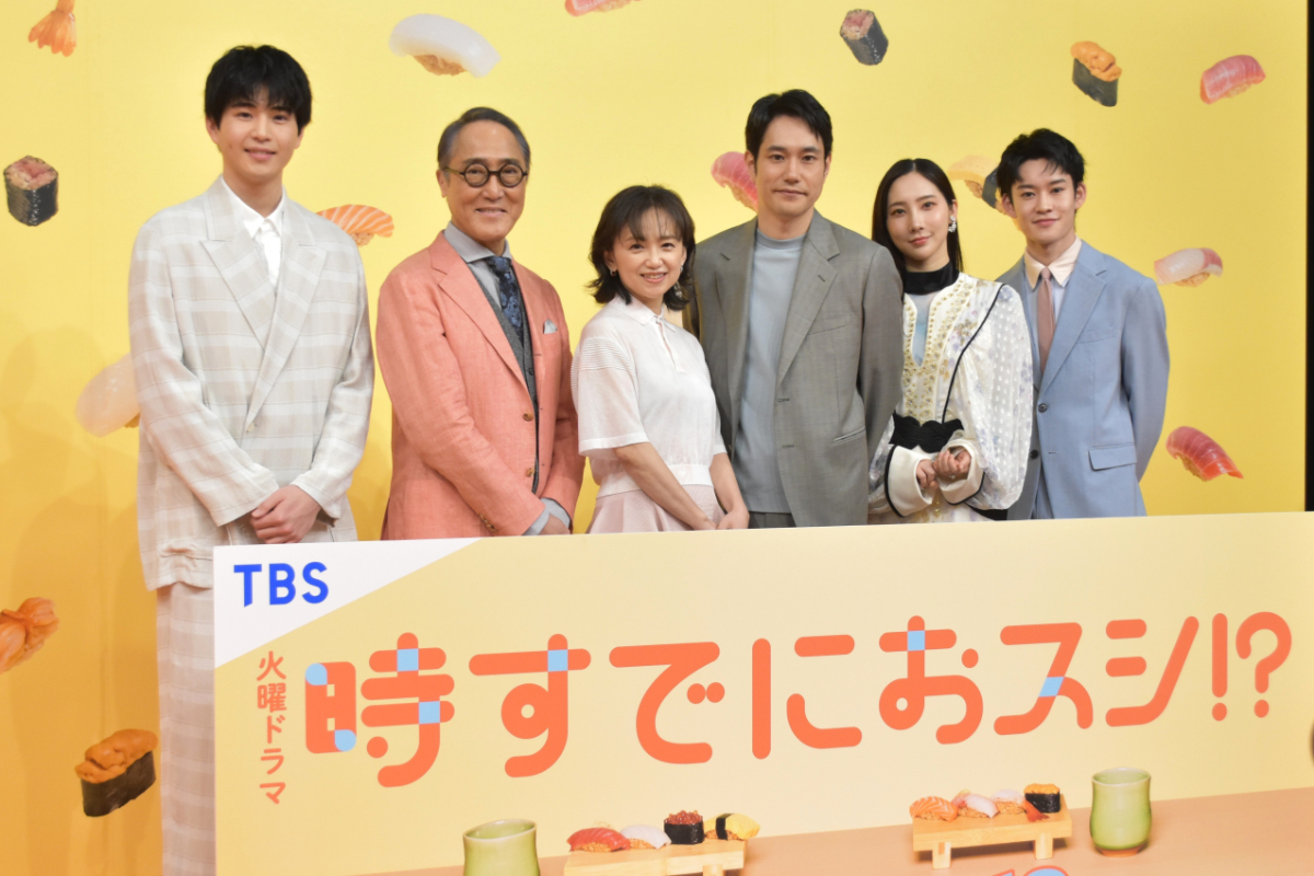 『時すでにおスシ!?』会見でマグロ解体ショーの画像