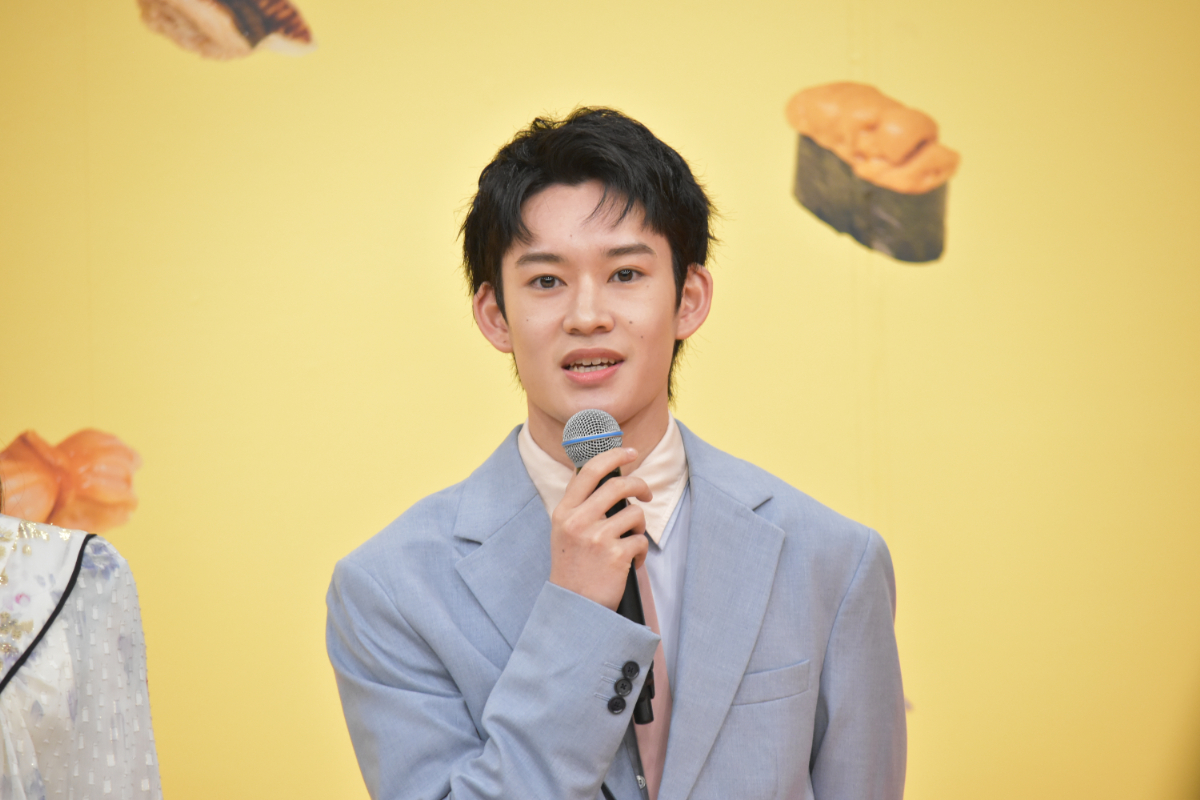 『時すでにおスシ!?』会見でマグロ解体ショーの画像