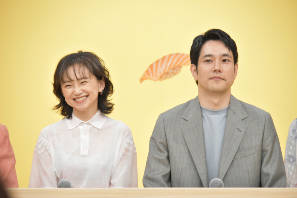 『時すでにおスシ!?』会見でマグロ解体ショー