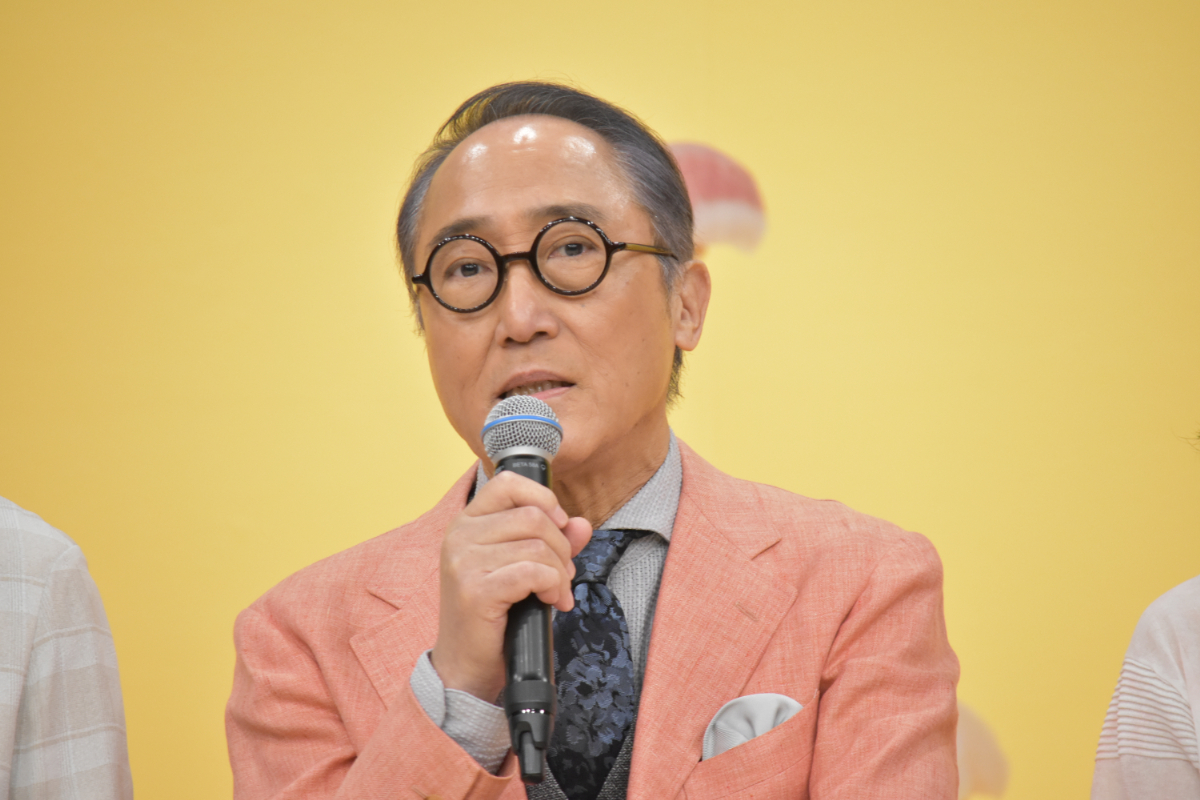 『時すでにおスシ!?』会見でマグロ解体ショーの画像