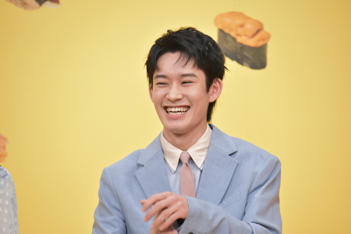 『時すでにおスシ!?』会見でマグロ解体ショーの画像