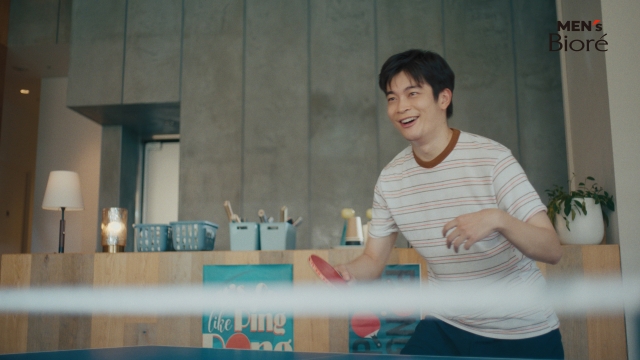 花王『メンズビオレ』新TVCM『さらっといい距離。』篇より