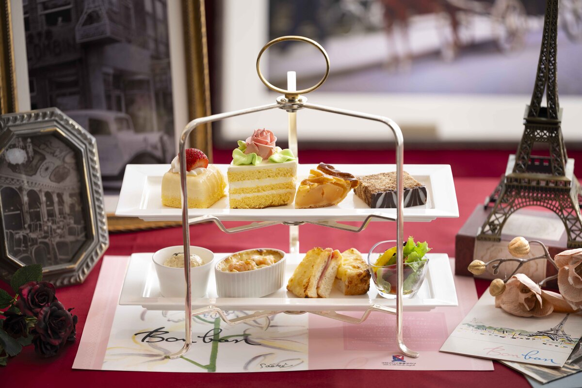 レトロケーキのアフタヌーンティーイベントの画像