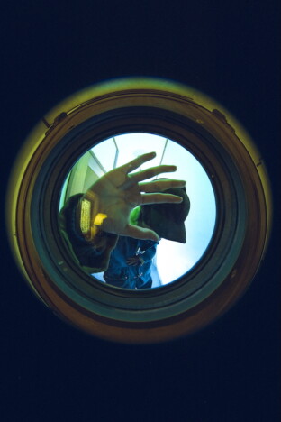 Eve、ヨルシカ suis迎えたアニメ『とんがり帽子のアトリエ』OPテーマ「風のアンセム」配信リリース