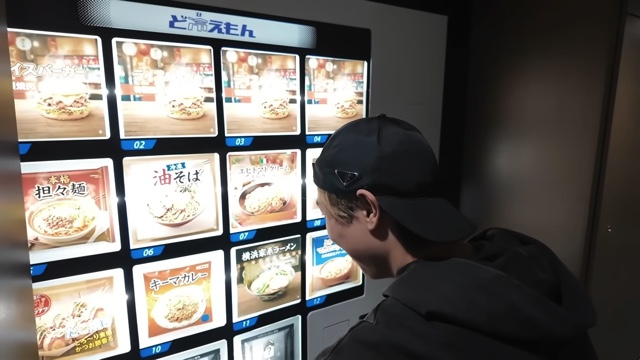 はじめしゃちょーが自宅に設置した自動販売機