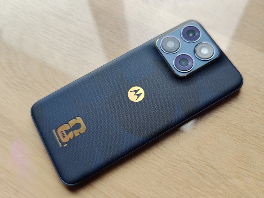 『edge 70 fusion FIFA World Cup 26 Edition』