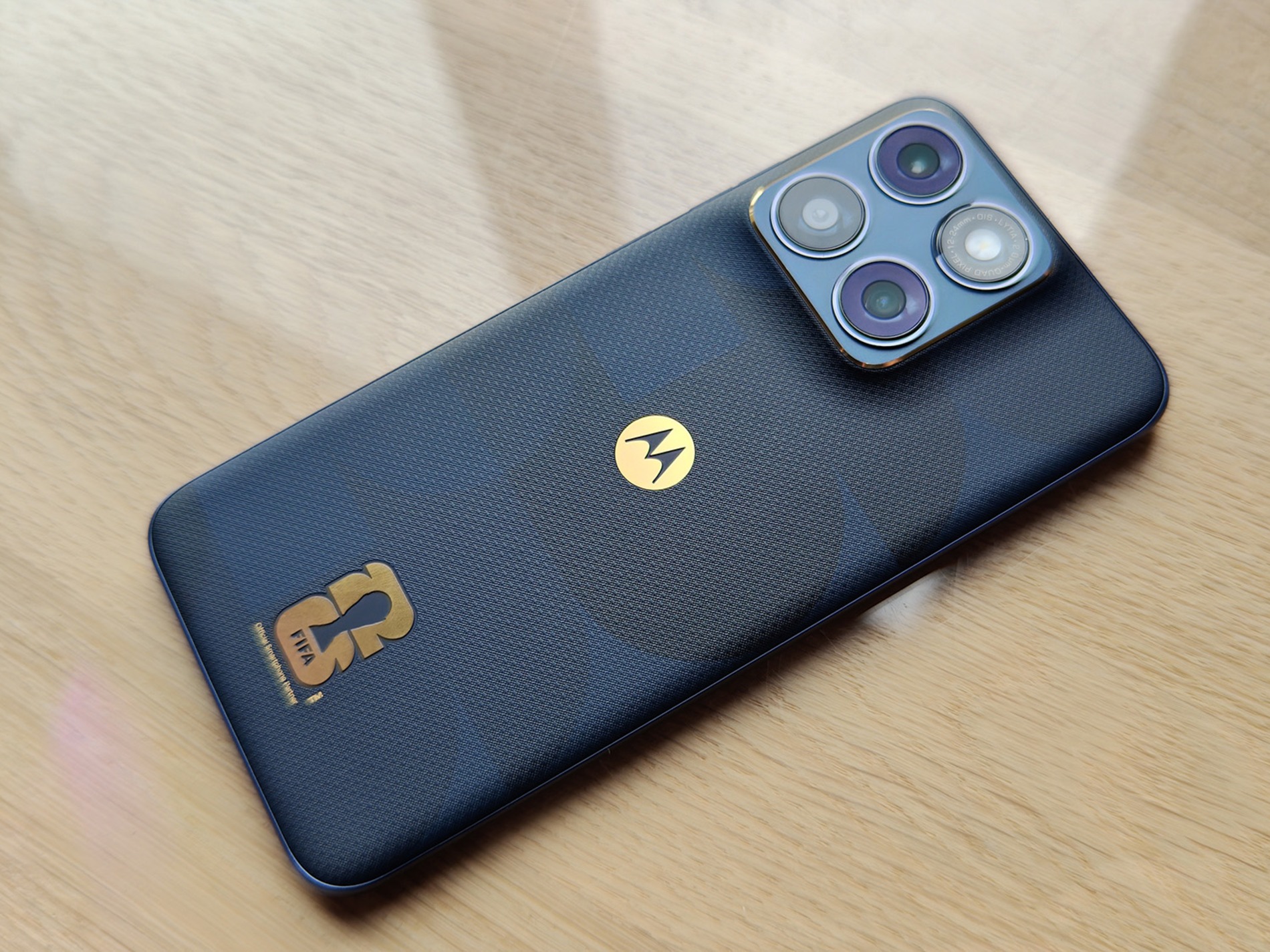 『edge 70 fusion FIFA World Cup 26 Edition』