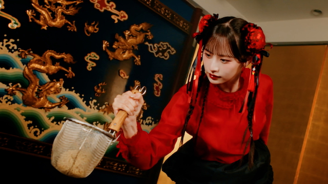 「HOT!SCOOP!」MVより