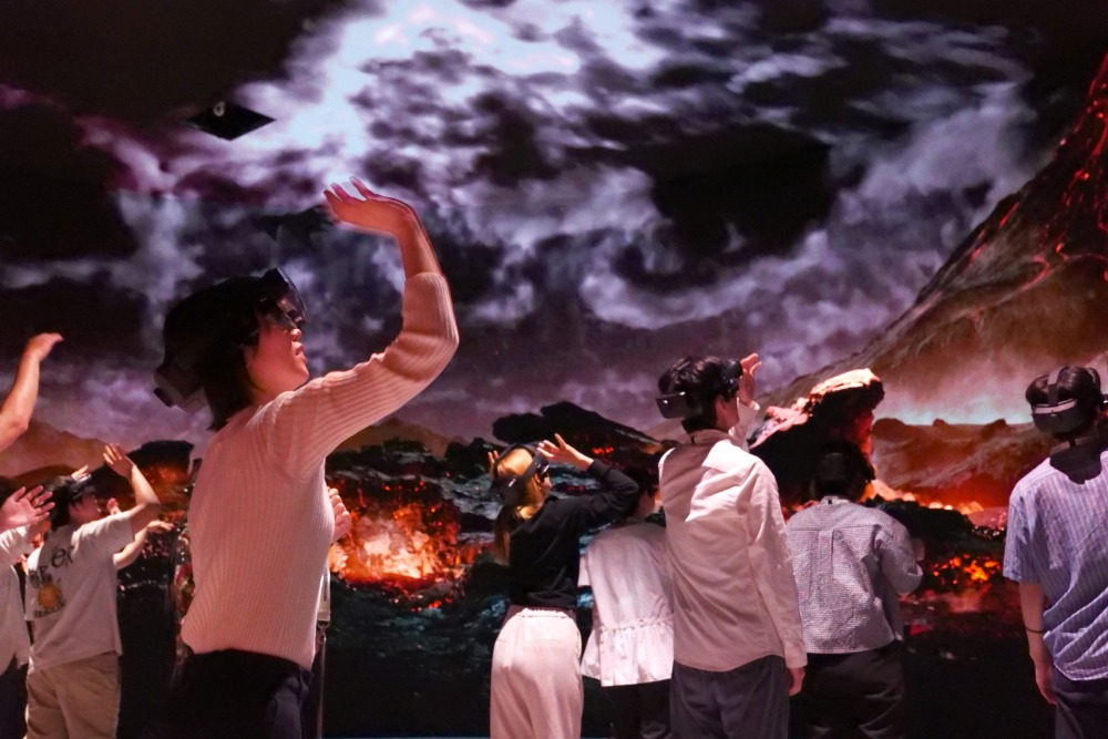 『モンスターハンター ブリッジ』体験の様子