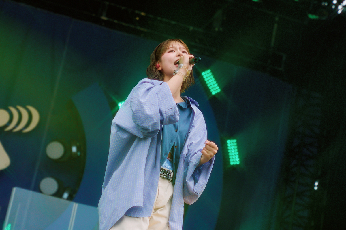 asmi（撮影＝Kazumi Watanabe、Kakeru Takeuchi、Shun Pruneda）