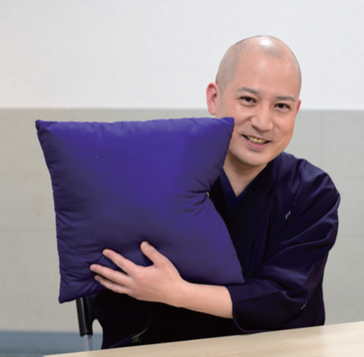 『笑点』記念ブック 付録は「笑点の座布団」の画像