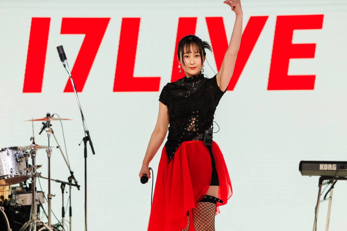 『17 Night Live // Reloaded』