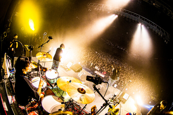 サバシスター、パンクへの憧れとポップな歌心が炸裂！　頼もしい進化を遂げたバンド史上最長のツアーファイナル