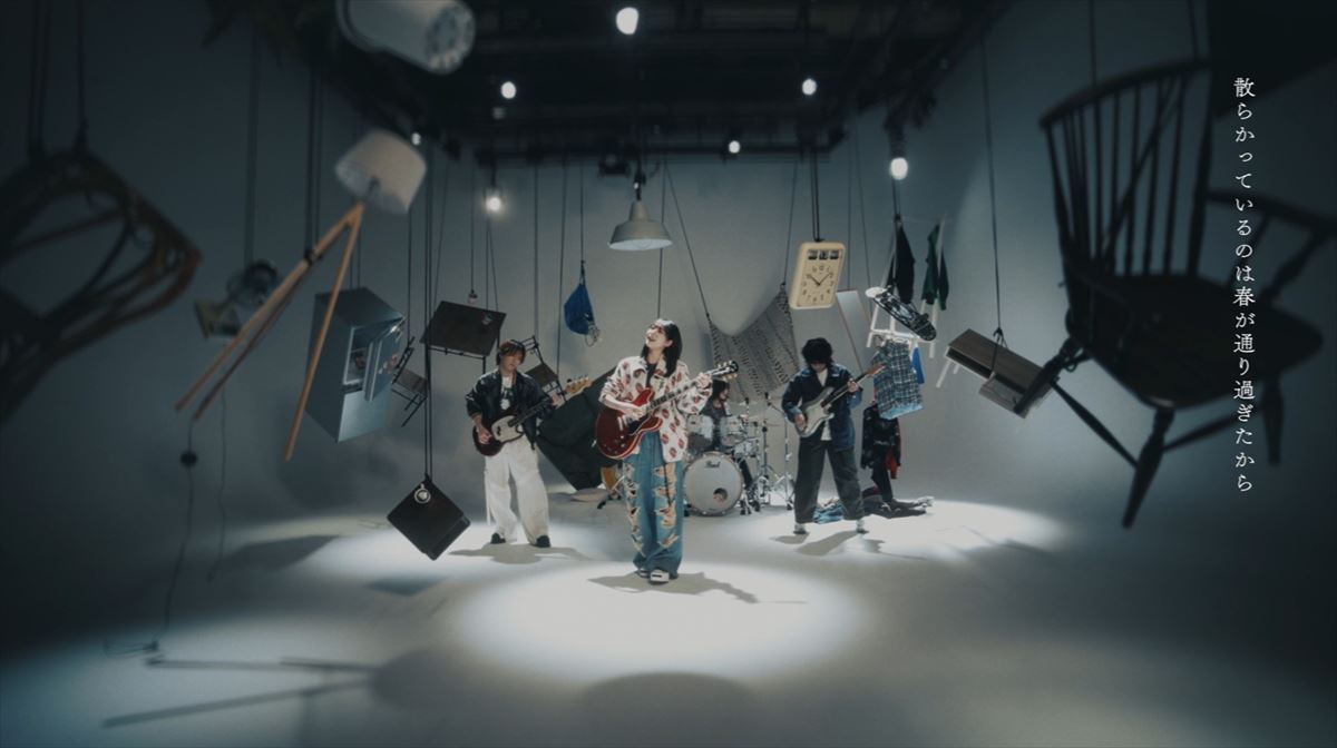 ミーマイナー「部屋とガラクタと私」MVより