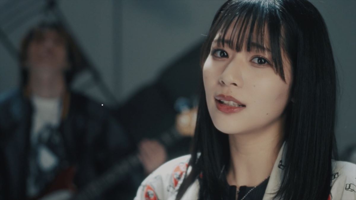 ミーマイナー「部屋とガラクタと私」MVより