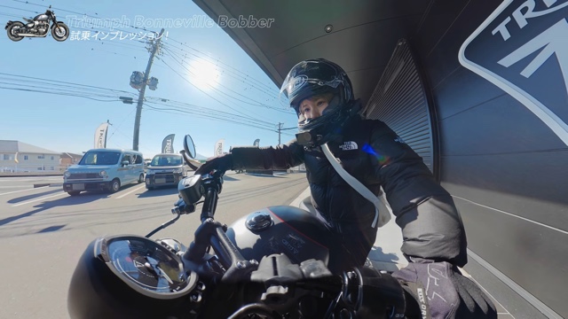 こつぶが試乗した「Bonneville Bobber」