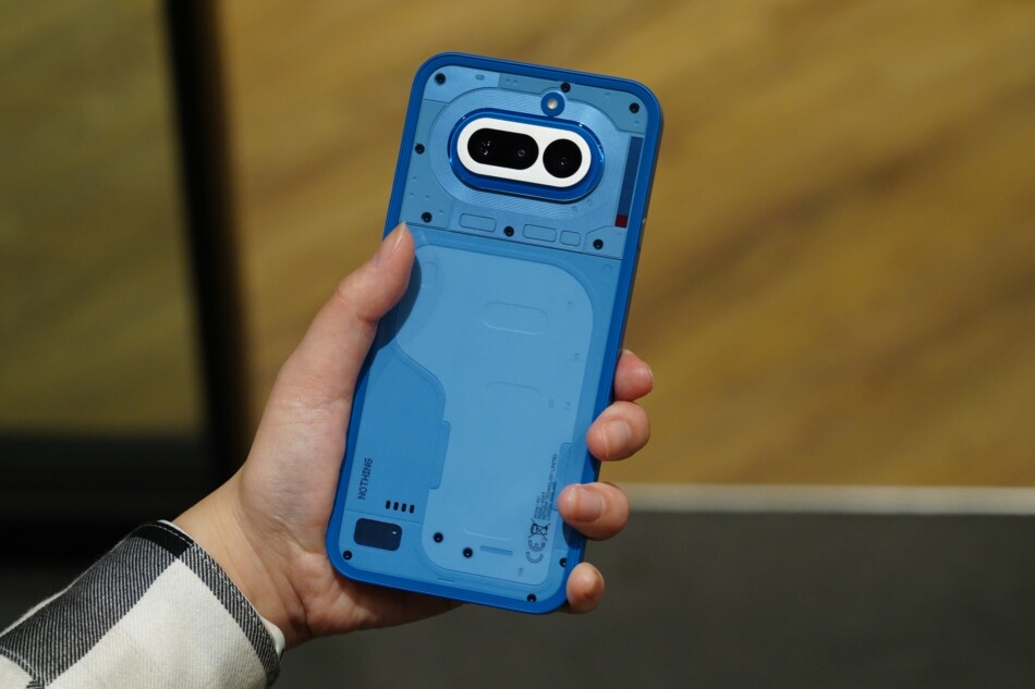 『Phone (4a)』ブルー