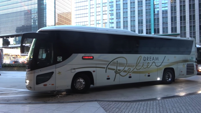 スーツが紹介した夜行バス『ドリームルリエ』