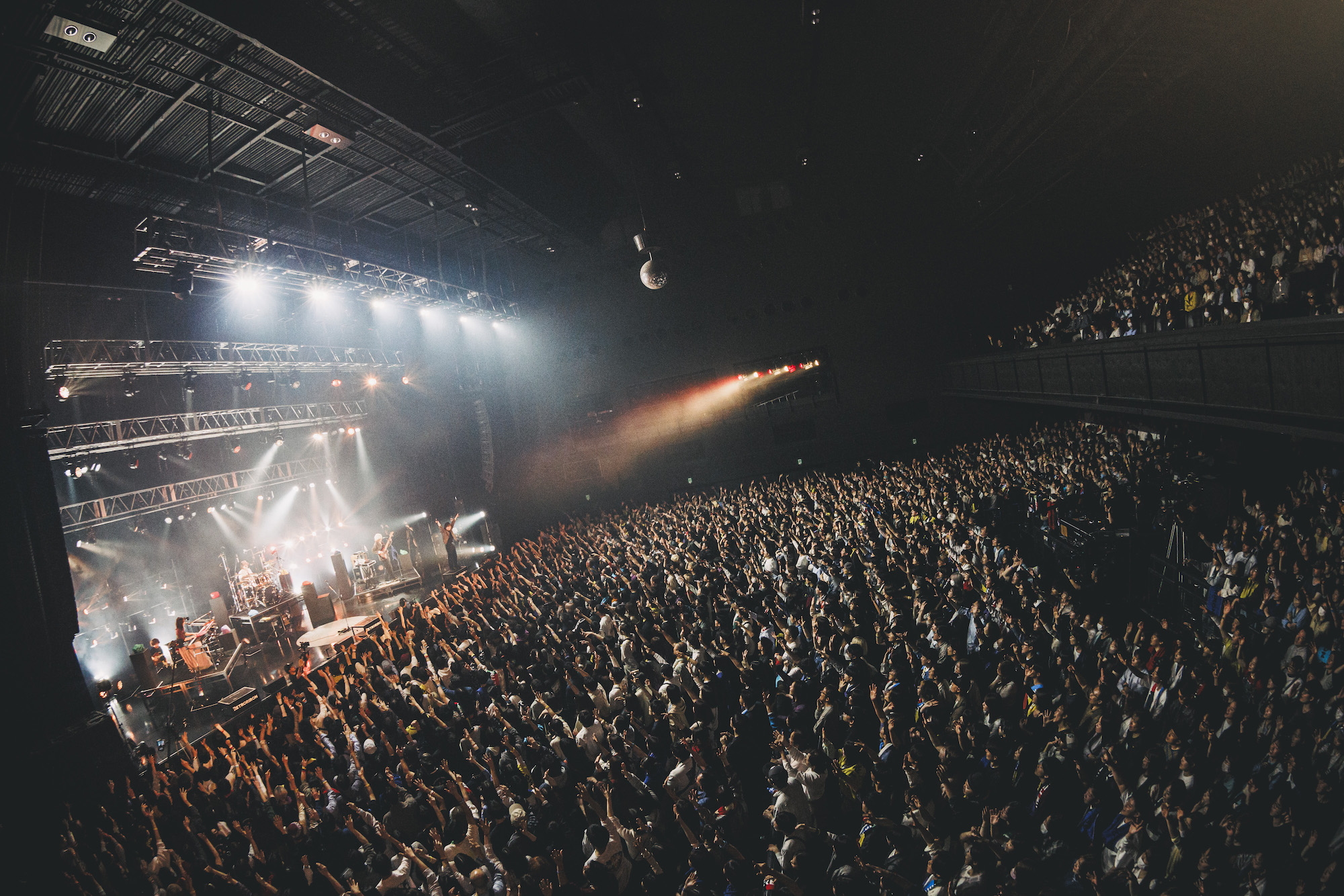 レトロリロン（撮影＝スエヨシリョウタ）