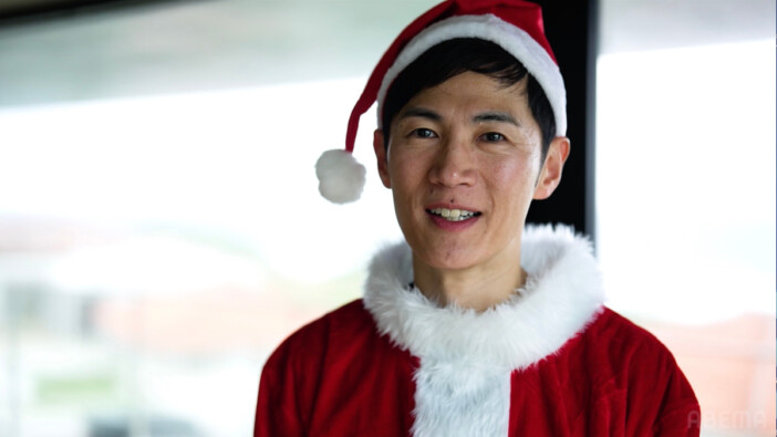 石丸伸二が水着姿の東大大学院美女タレントと見つめ合い“愛してるよ”　『恋愛病院』で本物の恋を掴めるのか？