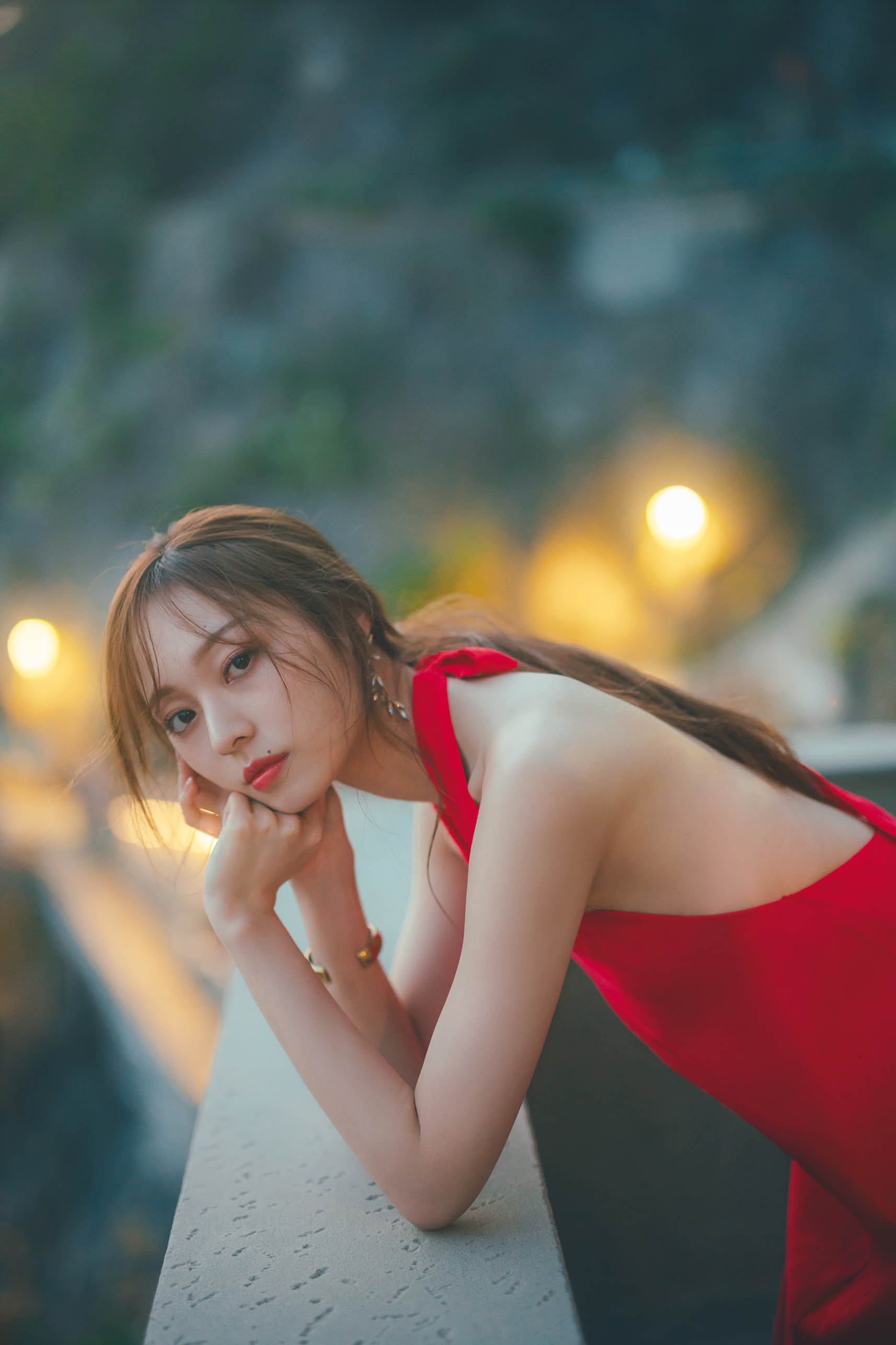 梅澤美波2nd写真集、ポスター付きで販売の画像